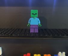 Lego Minecraft zombie