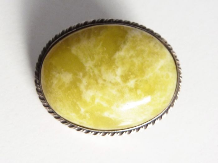 Sterling silver vintage / antique Iona marble Scottish brooch