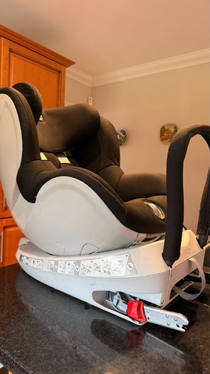 Britax 360 rotating 0-18kg Car seat infant pretty recliner under the study position toddler