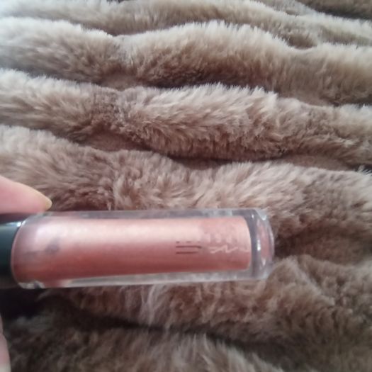 Mac nude lipgloss