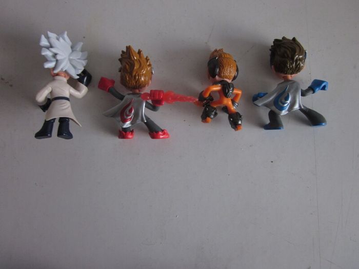 Ninja Kidz TV Figures X 10
