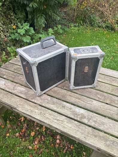 Aluminium framed carrying case