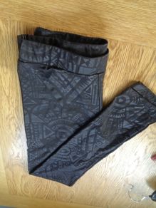 H&M Shiny Printed Leggings for Sale