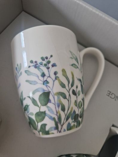Newgrange bone china 7 piece tea set