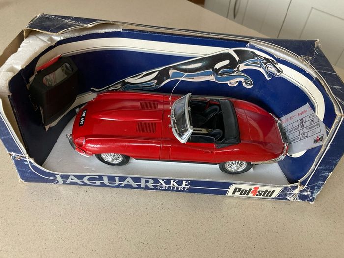 Jaguar ETYPE XKE 4.2 litre scale 1/16