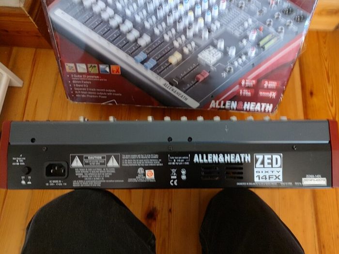Allen & Heath ZED60 14fx