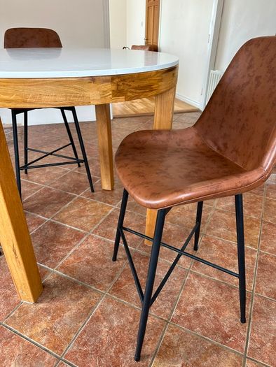High Round Marble table and chairs