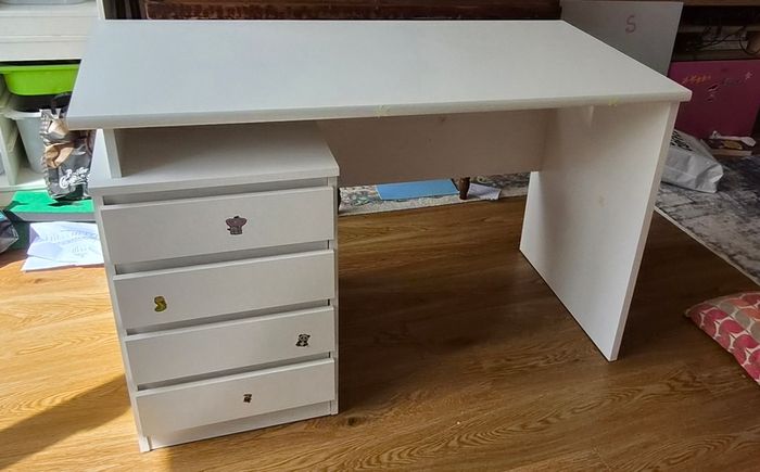 Kids white desk