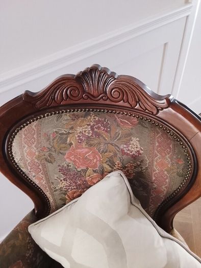 Elegant chair