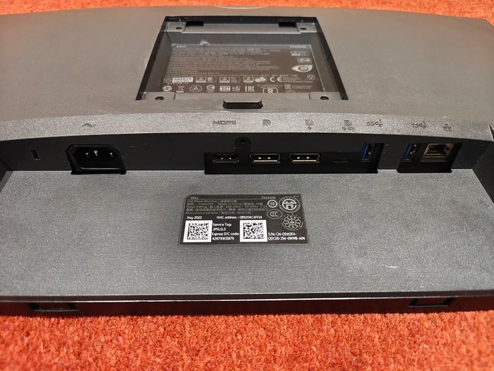 Dell 24 Fhd Usb-c Hub Monitor - P2422he