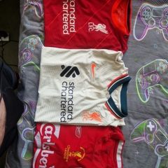 Liverpool f.c jersey