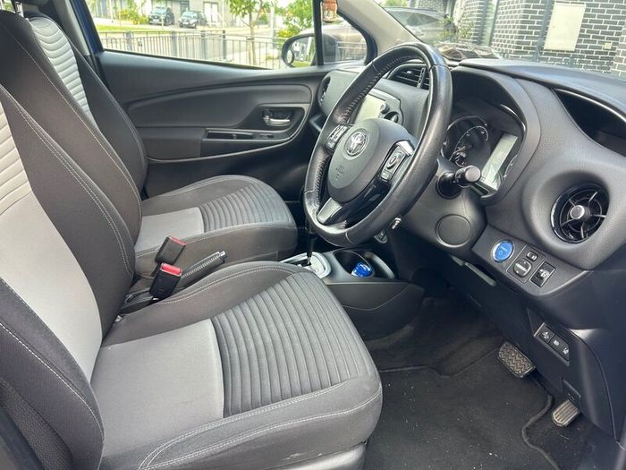 Toyota Yaris 2018 (182) 1.5 Petrol Hybrid  88,000