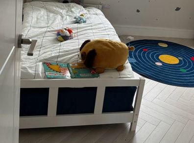 bed