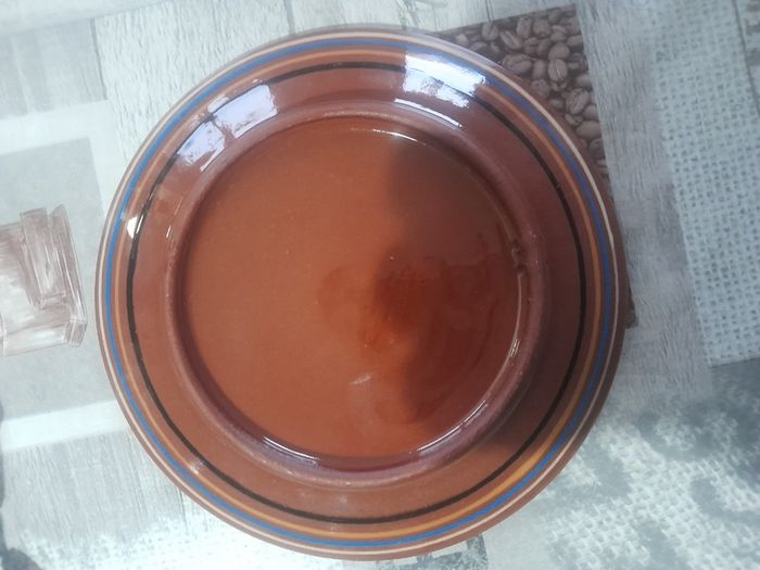 Majolica Art Pottery Wall Plate no chips or cracks, Postage Available or Collection