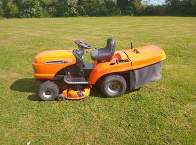 husqvarna  ride on mower