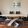 Kitchen/dining table and 6 chairs Image 3