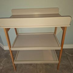 Baby changing unit