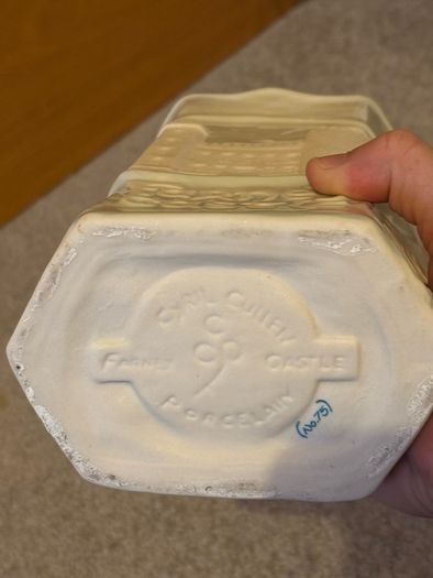 Vintage Cyril Cullen Farney Castle Irish Parian Porcelain Vase (No. 75)
