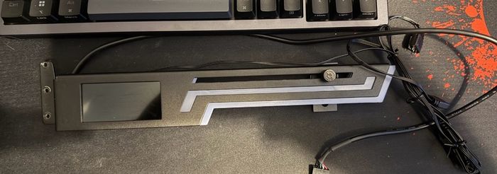 GPU holder with LCD and ARGB / Boxed