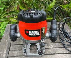 Black & Decker Plunge Router