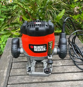 Black & Decker Plunge Router
