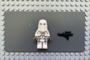 lego Star Wars sw1178 Snowtrooper minifigure- Female, Printed Legs, Dark Tan Hands, Light Nougat Head, Angry Smile