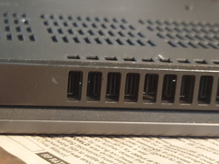 DELL Latitude 5490, Intel Core i5-7300U CPU, 2.71GHz. 8GB Ram, 256GB SSD, Windows 10 Pro, Microsoft Edge, Chrome and VLC
