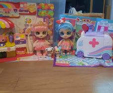 Kindi Kids dolls and supermarket &hospital sets