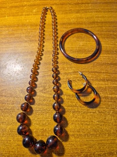Vintage 1970s/1980s Neclace, Earrings and Bangle Set