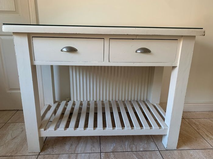 butcher's block, kitchen island