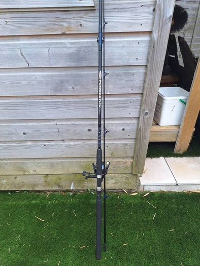 2 small fishing rods and reels
