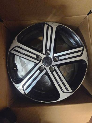 18" genuine cadiz golf R alloys