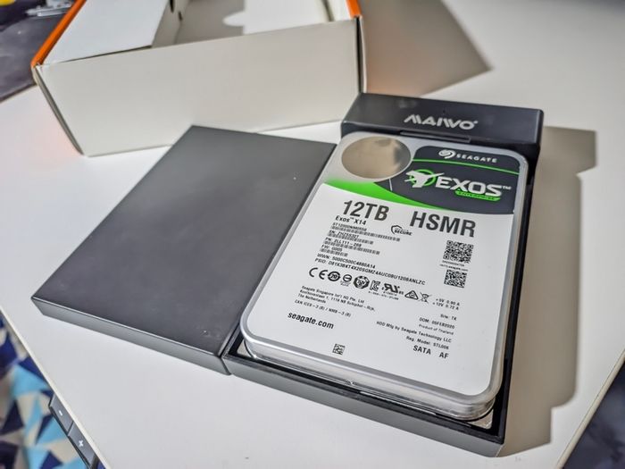Broken 12 TB Seagate Exos X14 Hard Drive HDD