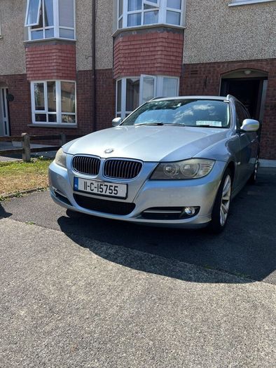 BMW 3-Series 2011 318 Exclusive Edition Touring