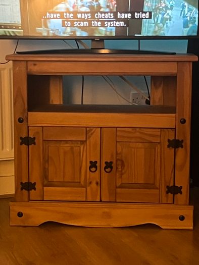 Free wood TV stand