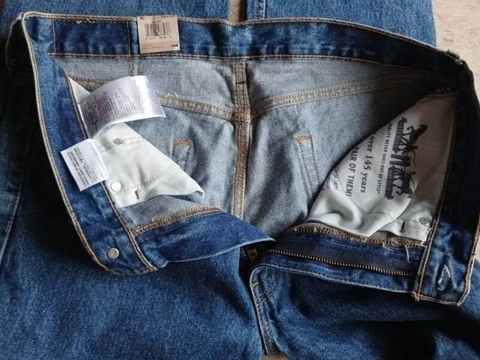 New 505  straight leg men's levis jeans 34x29