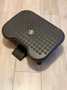 Under desk foot rest