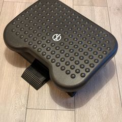 Under desk foot rest