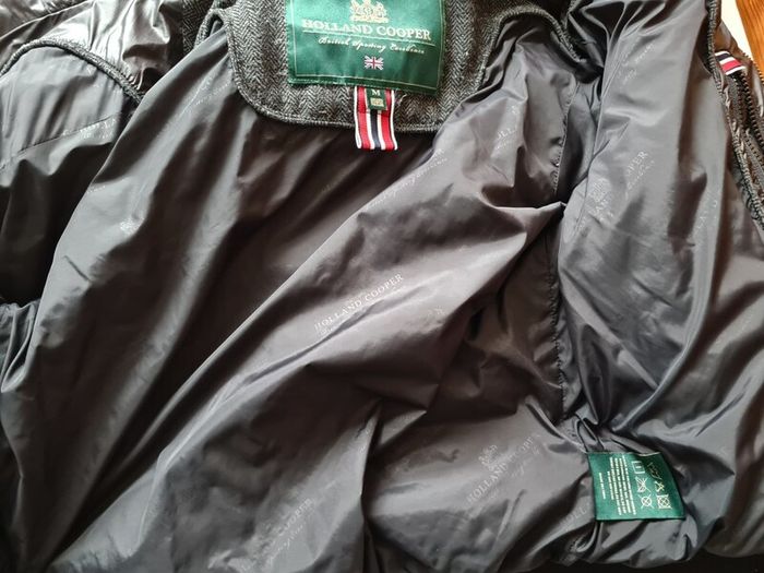 Holland copper down puffer jacker Size medium Pit to pit 20" black Hooded in good condition