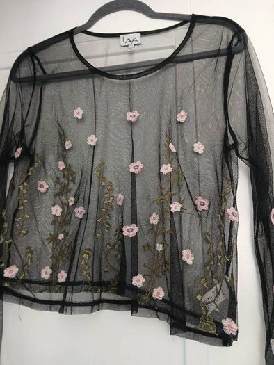 BNWT pretty top