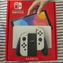 Nintendo Switch OLED Image 2