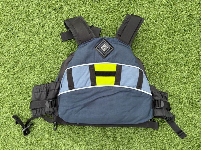 Palm Symbiont Whitewater 75N PFD in Excellent Condition