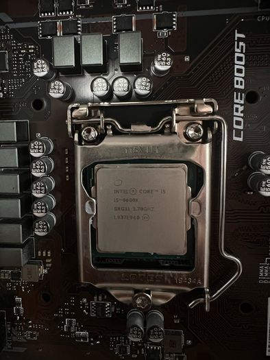 PC Case, i5 9600K and Z390-A Pro Motherboard