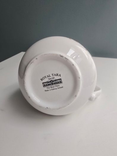 Vintage Royal Tara Fine Bone China Tea Set - "Tara Hall" Collection (5 Pieces)