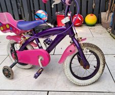 Girls bike & sand table