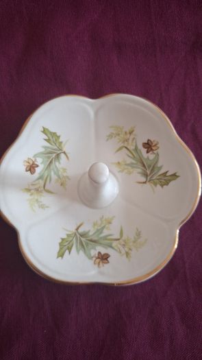 Royal Tara ring dish