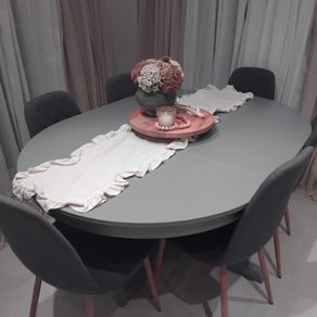 table and chairs
