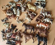 Large 1960s and 70s lot of plastic Britains and English made farm animals