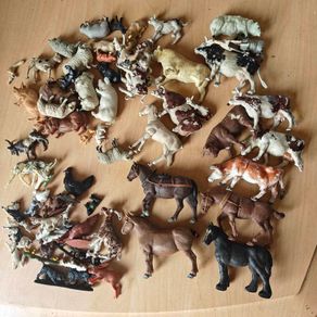 Large 1960s and 70s lot of plastic Britains and English made farm animals