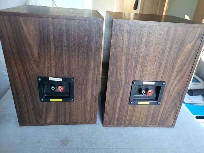 JPW Bookend Sound Monitors w/ stands